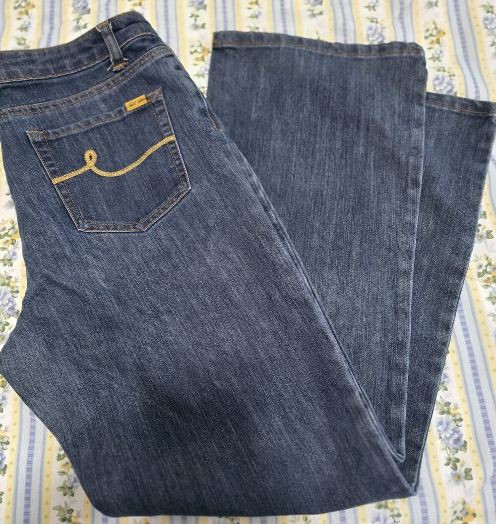 Bill Blass Jeans Womens 14 Blue Bootcut Stretch Denim Cotton Blend Dark Wash
